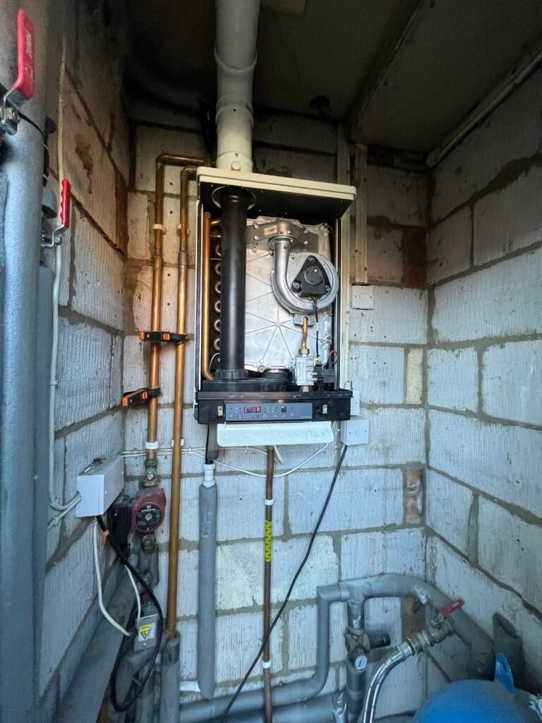 Ideal F1 boiler fault code guide explaining low water pressure, safe checks and when to call Allstar Systems for boiler repair